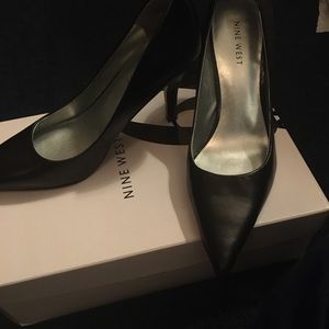 Nine West black nwflax pumps, size 6